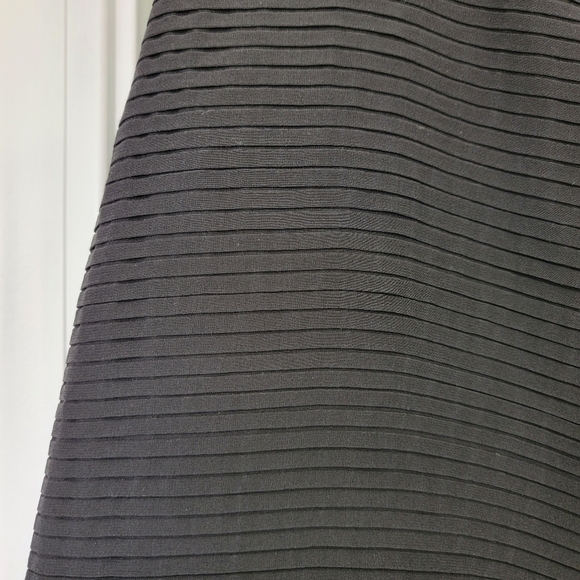 Max Studio Special Edition 100% Silk Black Lined Skirt Classic Neutral Small - Picture 3 of 9